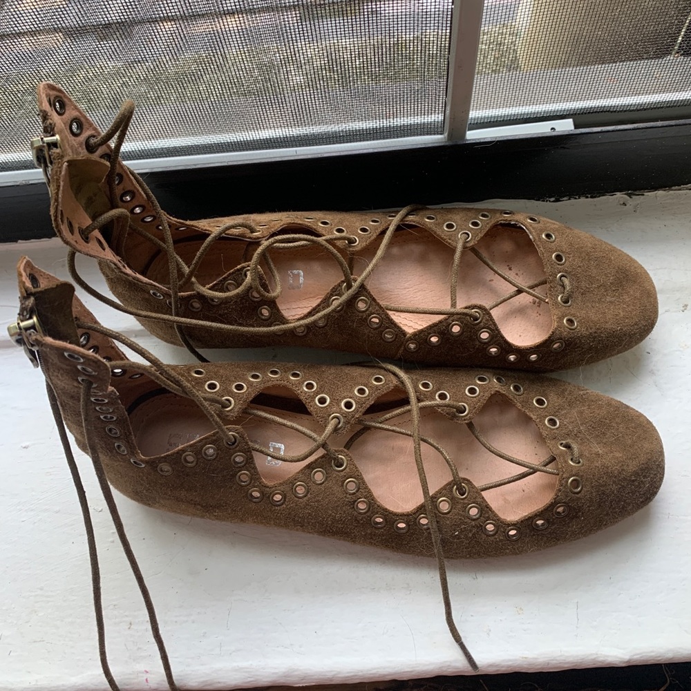 Anthropology tie up flats